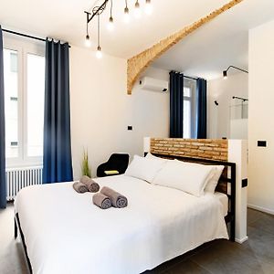 Guesthouse Linaio - The House Of Travelers