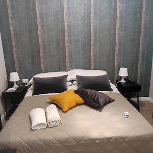 Lory'S Room